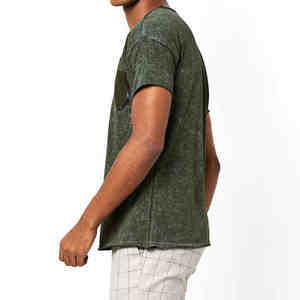 Camiseta de hombre con lavado ácido en color liso, 100% algodón tejido, estilo urbano de alta demanda con estampado digital. - Product Image 3