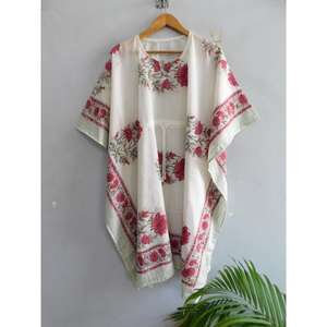 Vestido Kaftán Bohemio de Algodón, Hecho a Mano con Estampado Floral, Cuello en V, Mangas Murciélago, Silueta Evase, Ideal para la Playa y Vacaciones de Verano - Product Image 3