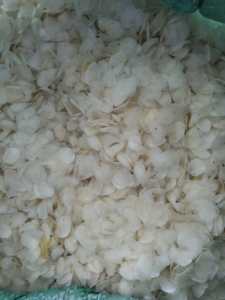 เกล็ดปลาแห้งคุณภาพดีส่งออกวัสดุสำหรับเจลาตินคอลลาเจนผ่านกระบวนการทำความสะอาดอย่างรอบคอบแหล่งที่มาของเวียดนาม - Product Image 4