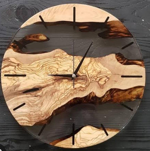 Horloge murale ronde moderne nordique minimaliste en MDF et bois d'acacia, avec mélange de résine de haute qualité, couleur marron, faite à la main pour la maison ou le pub - Product Image 4