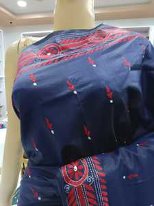 Blauer Kantha-gestickter Sari aus Bangalore-Seide - Product Image 2