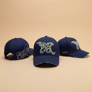 Casquette de baseball en jean délavé, style vintage, avec patch en caoutchouc personnalisé, modèle Dad Hat, fabriquée en usine ODM au Vietnam - Product Image 1