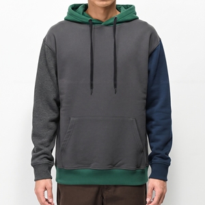 Sweat à capuche multicolore pour homme avec empiècements géométriques asymétriques, manches contrastées, capuche et poche kangourou - Product Image 4