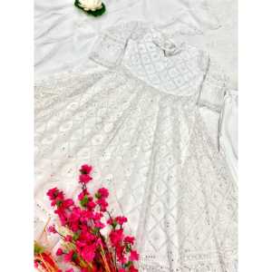 Vestidos de Noche de Diseñador Kavya Fab, Elegante Vestido Anarkali con Pantalón y Dupatta en Blanco, Talla L para Fiestas - Product Image 2