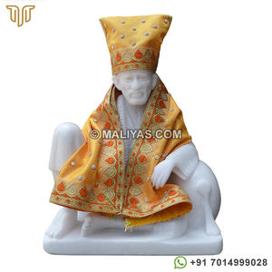 Estatua de mármol de Sai Baba de Dwarkamai |   Ídolo de Shirdi Sai Baba en Mármol Blanco con Vestimenta Tradicional – MALIYAS - Product Image 1