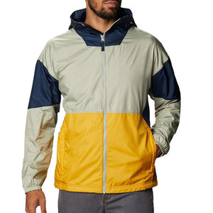 Chaqueta impermeable y cortavientos para hombre, diseñada para resistir la lluvia, la nieve, el aire frío y condiciones de viento fuerte. - Product Image 1