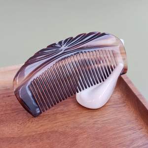 Peigne en corne de buffle naturelle biodégradable pour un style de vie éco-responsable, outil de démêlage des cheveux et de soin du cuir chevelu - Product Image 3