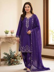 Conjunto de Salwar de Tela Chinon de Alta Demanda con Dupatta con Trabajo de Lentejuelas y Farshi Salwar, Ropa Étnica de Calidad de Exportación - Product Image 4