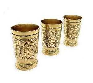 Vaso de vidrio tipo tumbler Lassie para bebidas frías, vaso de chupito de latón, logotipo personalizable, 100% hecho a mano, vaso de alta calidad, precio mayorista. - Product Image 5