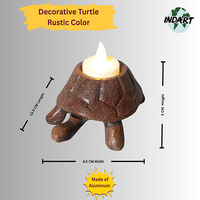 Ces porte-bougies sont soigneusement sculptés en forme de tortue, offrant une stabilité et des finitions naturelles telles que le vert, le brun rougeâtre et le bronze.