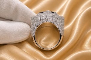 Anillo Iced Out de Plata de Ley 925 con Diamantes de Moissanita VVS, Anillo de Lujo Bling Hip Hop para Unisex, Ideal para Fiestas - Product Image 4