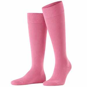 Chaussettes classiques pour tous les jours, construction confortable, tissu tricoté durable, accessoire de chaussure, article vestimentaire essentiel - Product Image 1