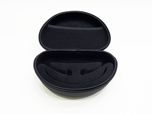 Estuche rígido para gafas en forma de U, negro sólido, protector, de EVA. - Product Image 4