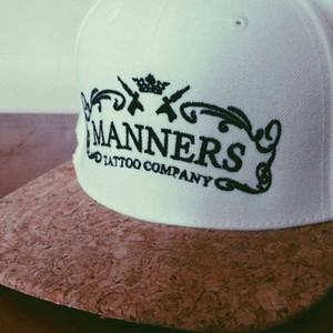 Gorra Snapback Estilo Vintage para Caza, Logotipo Bordado, Negra, 6 Paneles, Unisex, Estilo Urbano, Personalización Disponible - Product Image 4