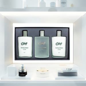 Set de Cuidado de la Piel Hidratante Puro Moment, Combo de Loción y Tónico, Fórmula Calmante con Extracto Herbal para Todo Tipo de Piel, en Botellas - Product Image 1