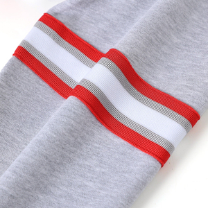 เสื้อสเวตเชิ้ตยูนิเซ็กซ์ปักลาย Grey Crest Chenille Crewneck Fraternity |   ผ้าโพลีเอสเตอร์/คอตตอนสำหรับฤดูหนาว ทรงปกติ - Product Image 4