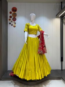 Lehenga Choli en soie rouge avec dupatta noir, tenue de mariage indienne traditionnelle, robe ethnique pour femmes, longueur au sol - Product Image 3