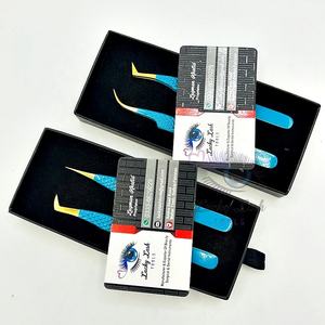 แหนบต่อขนตาปลอมทำจากสเตนเลสสตีลปลายแหลมสีทองมีโลโก้ตามสั่ง - Product Image 1