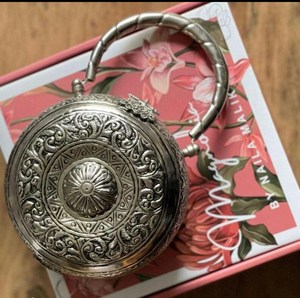 Bolso de Mano Redondo de Metal con Acabado Antiguo, Diseño Artesanal de God Grace Craft, Clutch Hecho a Mano para Bodas, para Mujer - Product Image 2