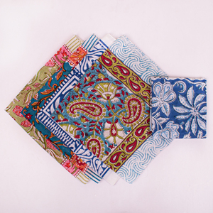 Pañuelo de Cabeza y Cuello Artesanal de Algodón Popelín Transpirable con Estampado Étnico de Jaipur, Ecológico y Moderno para Exteriores - Product Image 4