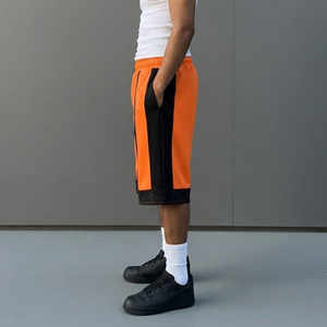 Short de jogging pour homme en toile 100% coton, personnalisé avec logo imprimé en relief 3D, poids lourd, couleur unie, avec clous latéraux, style urbain, vente en gros - Product Image 2