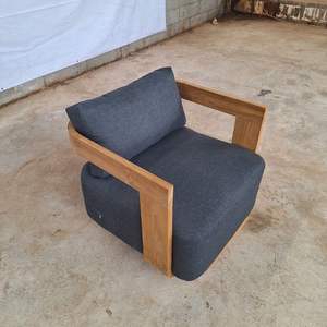 Sofá de patio de teca para exteriores, hecho en Indonesia, muebles de madera maciza - Product Image 1