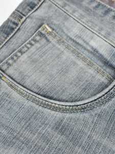 Shorts en jean déchirés pour homme, style vintage, coupe slim, respirant, avec rayures latérales, de haute qualité, pour l'été - Product Image 4