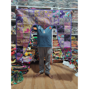 Toran patchwork fait main, brodé, multicolore violet, avec pompons, pour porte, fenêtre ou comme bannière décorative, CADEAU - Product Image 1