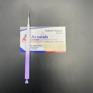Pince à épiler d'extension de cils en forme de cœur à double ton d'isolation de poignée diamantée en acier inoxydable de haute qualité vente en gros - Product Image 1