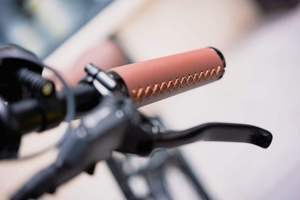 26" Wheels 250W Brushless Rear Hub Hydraulic Brakes Long Range Removable Battery Ebike <b>for</b> <b>Adults</b> <b>Electric</b> Sports Road City <b>Bike</b> - Product Image 5