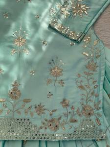 Conjunto de Lehenga Choli de Satén Premium para Mujer con Bordado de Lentejuelas, Dupatta de Red con Diseño de Mariposa y Diseño Étnico Listo para Usar - Product Image 5