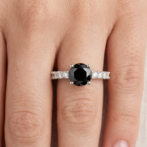 Anillo de Diamante Solitario Negro Auténtico |   Anillo de Compromiso de Oro Blanco de 14K con 0.50TCW para Mujer |   Conjunto de Joyería de Diseño con Detalles Blancos para Regalo - Product Image 3