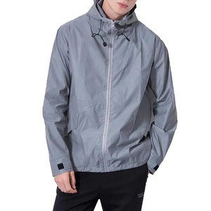 Ensemble de survêtement sportif 2 pièces léger et uni avec veste coupe-vent et pantalon, impression de logo personnalisé, faible MOQ - Product Image 2