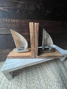 Porte-livres traditionnels de luxe en aluminium, améliorant l'esthétique de la salle d'étude, construction métallique durable - Product Image 5