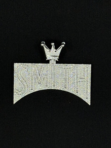 Colgante con letra SMITH personalizado, estilo corona, diamante cultivado en laboratorio, plata de ley 925, cadena de lujo estilo hip hop de Trisha Jewels - Product Image 1