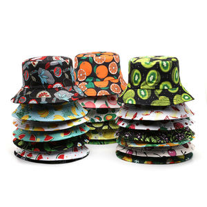 Chapeau de pêcheur à large bord imprimé coloré pour le printemps et l'été, chapeau bob personnalisé à imprimé fruité - Product Image 1