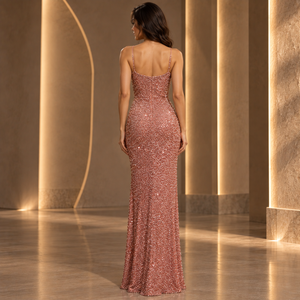 Robe de soirée rose pailletée, col en V profond, bretelles spaghetti, fente haute sur le côté, taille ajustée |   Robe fourreau longue pour soirée chic - Product Image 3