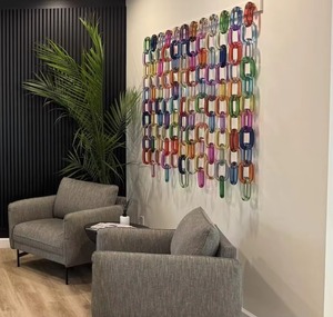 Chaîne décorative en résine colorée de haute qualité et durable, technique de moulage irrégulière, artisanat en résine pour la décoration artistique de la maison - Product Image 4