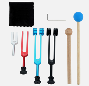 Ensemble de diapasons en métal colorés avec maillets et chiffon de nettoyage pour la thérapie sonore, la méditation et le massage avec marteau. - Product Image 1
