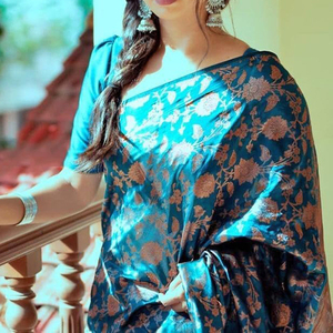 Sari de Georgette para Mujer con Textura Suave, Bordes Elegantes y Bordados Sofisticados para Fiestas, Bodas y Ocasiones Especiales - Product Image 5