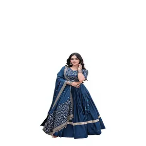 Conjunto de Lehenga Choli de Seda Azul con Bordado Dorado, Traje Tradicional Indio para Bodas, para Mujer, Largo hasta el Suelo, Corte Regular - Product Image 1