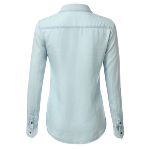 เสื้อเชิ้ตเดนิมผู้หญิงคุณภาพสูง สีซีด แขนยาว ปกคอปก ติดกระดุมด้านหน้า สไตล์ลำลอง มีกระเป๋า รุ่น 2026 - Product Image 5