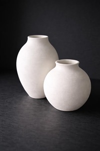 Vase de table en céramique de qualité supérieure, finition mate, design minimaliste, 8-16 pouces, décoration exquise et durable - Product Image 4