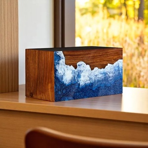 Urna Funeraria de Madera con Diseño Oceánico, Caja Conmemorativa Hecha a Mano, Urna de Cremación Inspirada en el Mar para Seres Queridos - Product Image 5