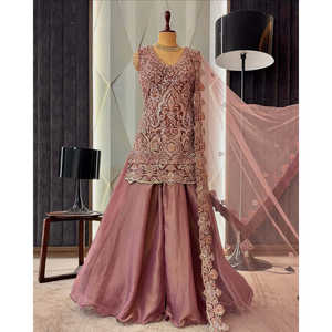 Conjunto Dupatta hermoso y parte inferior superior de ropa de fiesta para mujer de diseñador - Product Image 2