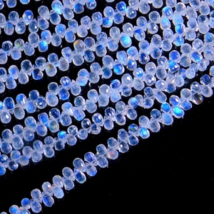 100% naturel arc-en-ciel pierre de lune à facettes gouttes perles Flashy blanc arrivée pour la fabrication de bijoux et artisanat - Product Image 1