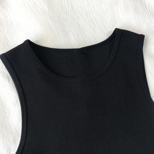 เสื้อกล้ามผู้หญิงแบบมีซิป รุ่นเรียบง่าย ระบายอากาศได้ดี ผ้าฝ้าย 100% สไตล์ลำลอง สตรีทแวร์ สำหรับฤดูร้อน ตกแต่งด้วยตัวอักษรแบบรีเวท - Product Image 5