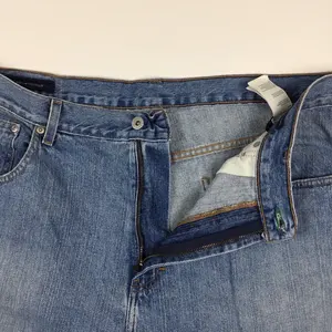 กางเกงยีนส์เดนิมสีฟ้าคุณภาพสูงสำหรับผู้ชาย พร้อมป้ายโลโก้แบบกำหนดเอง |   ทนทาน ระบายอากาศได้ดี และสวมใส่สบาย - Product Image 2