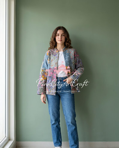 Chaqueta de exterior acolchada Kantha tejida a mano para mujer, con estampados florales hechos a mano, diseños vintage de patchwork, reversible, de algodón, para invierno. - Product Image 5