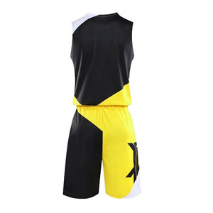 เสื้อบาสเก็ตบอลชายแบบสั้นสำหรับฤดูหนาว ขายส่ง ผลิตจากโพลีเอสเตอร์ 100% พิมพ์ลายแบบซับลิเมชั่นตามสั่ง แห้งเร็ว ระบายอากาศได้ดี ทรงแอธเลติก ไซส์พลัส - Product Image 3